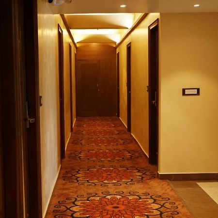 Hotel Sukh Mehal ジャランダール エクステリア 写真